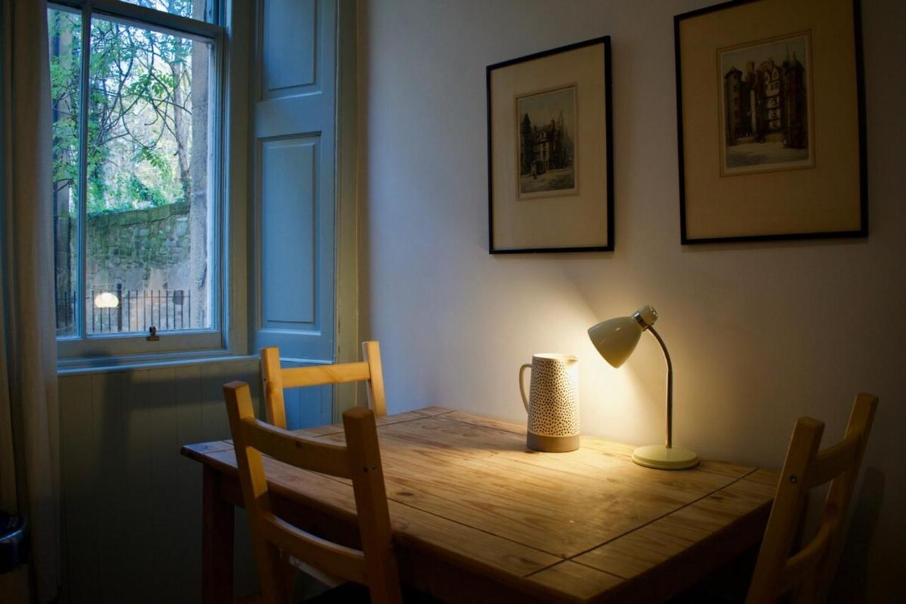 Central 3 Bedroom Next To Leafy Meadows EDI Exterior foto
